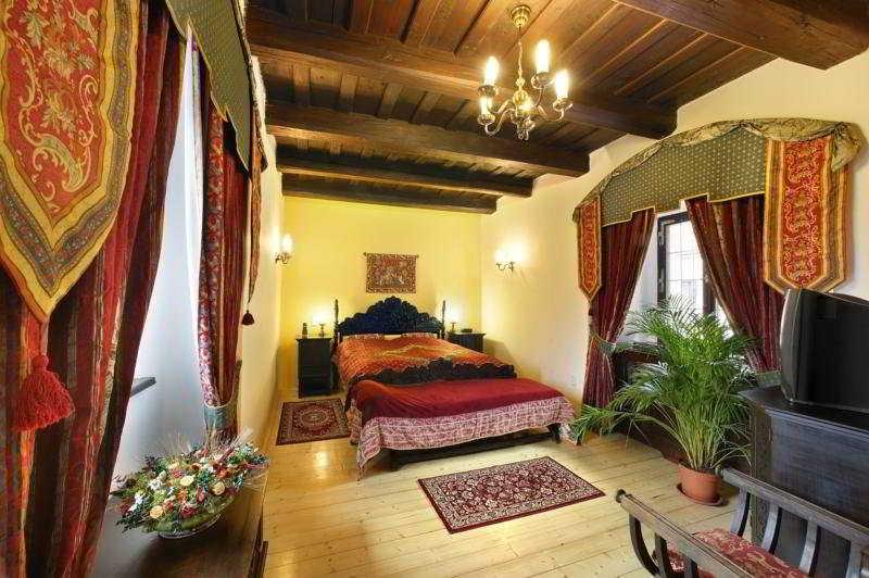 فندق روز Český Krumlov المظهر الخارجي الصورة A room at the hotel