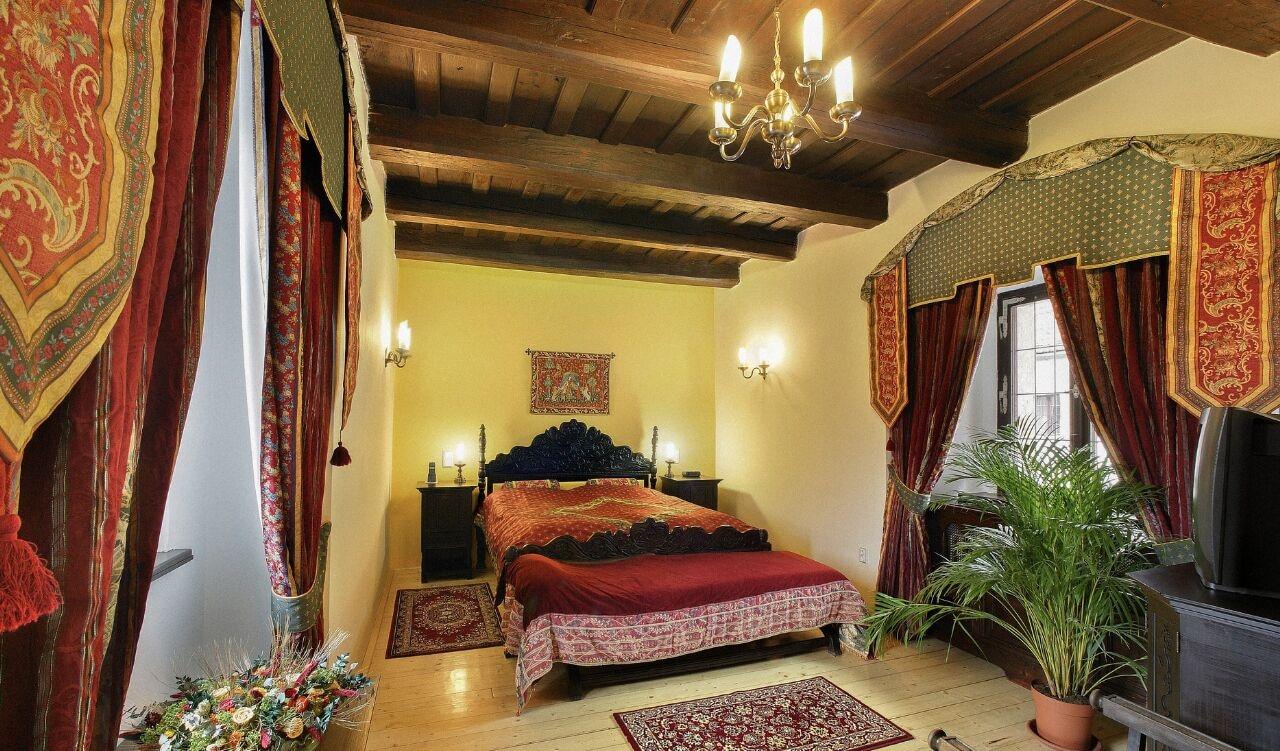 فندق روز Český Krumlov المظهر الخارجي الصورة A bedroom in the hotel