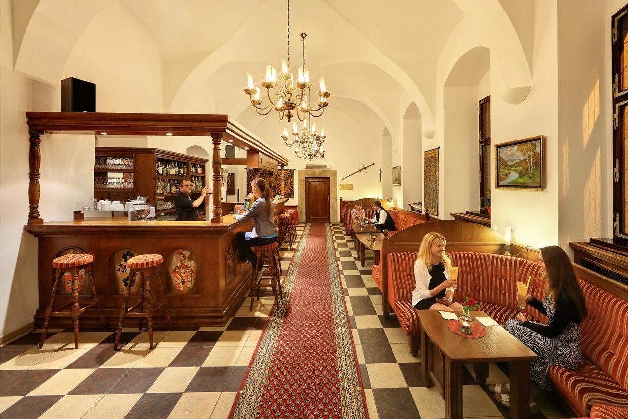 فندق روز Český Krumlov المظهر الخارجي الصورة The interior of the restaurant