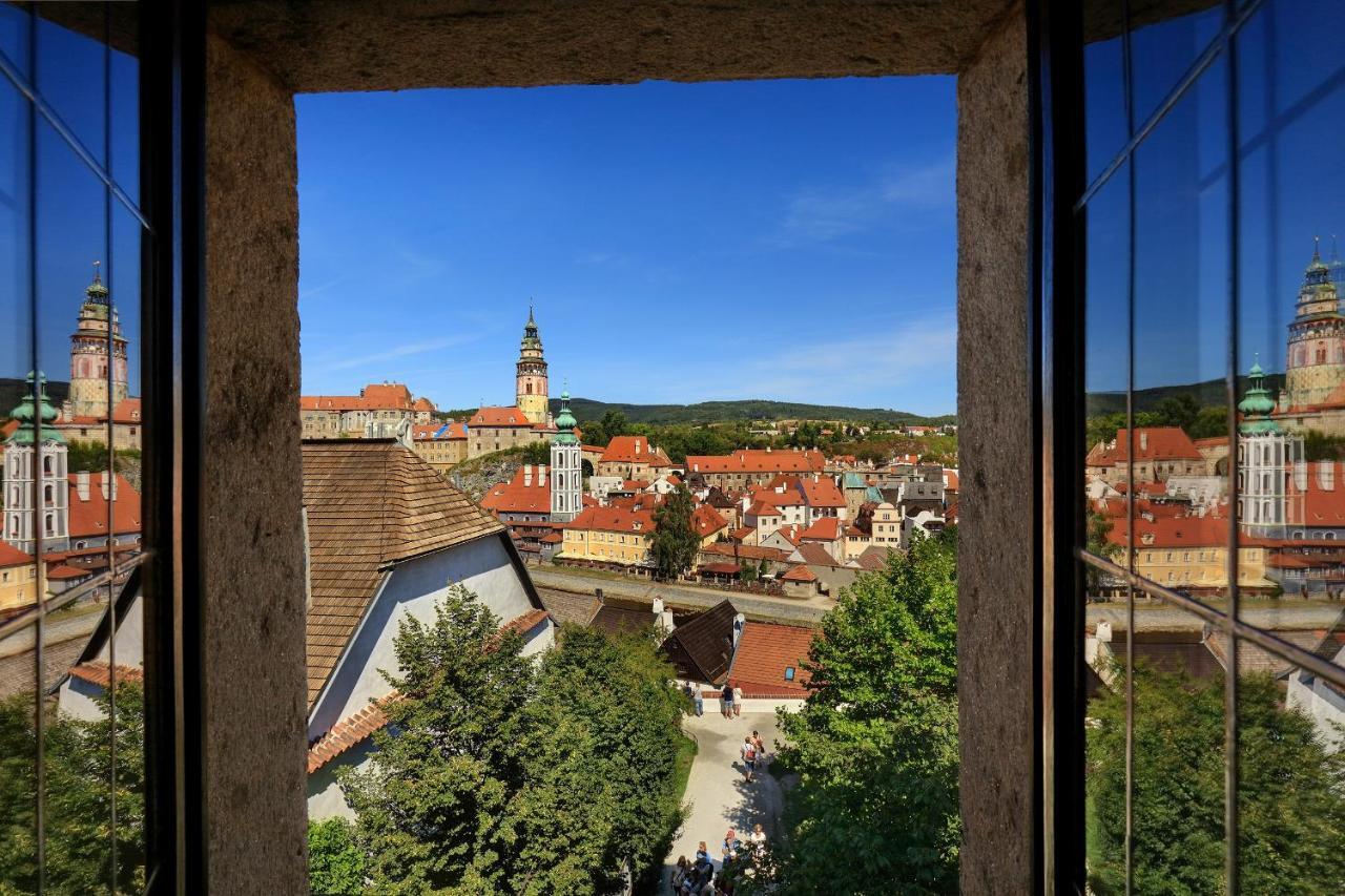 فندق روز Český Krumlov المظهر الخارجي الصورة View of the old town